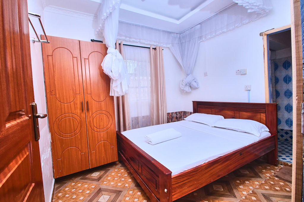 Naivasha 3 Bedroom B and B