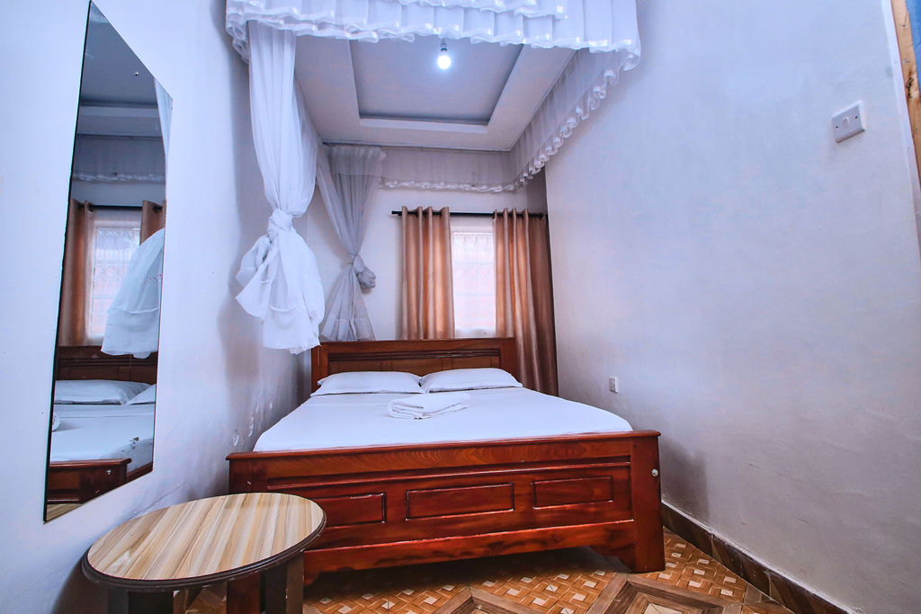 Naivasha 3 Bedroom B and B