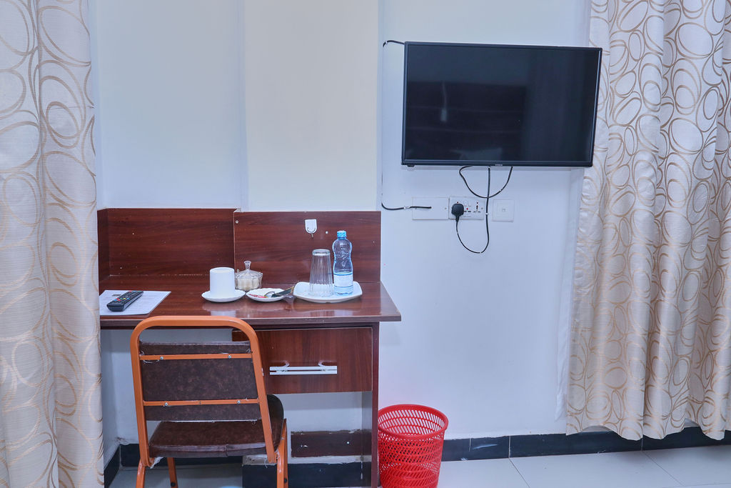 South Woods Accommodation – Premium Single Room In Naivasha